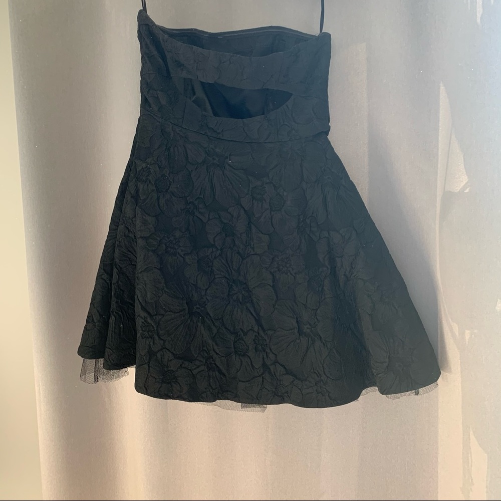 RW&CO Floral Textured Strapless Dress - Picture 10 of 13